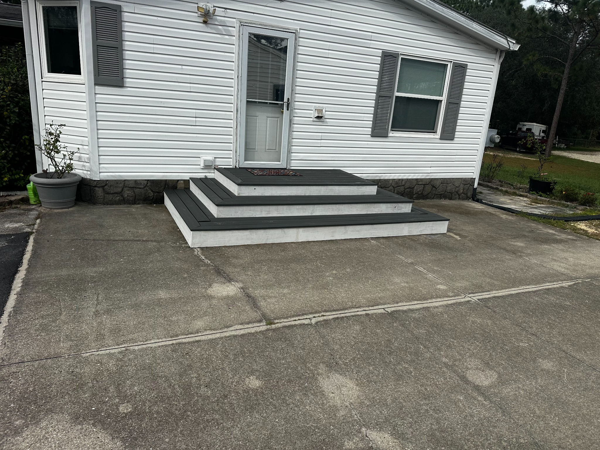 Finished stepped entry deck project